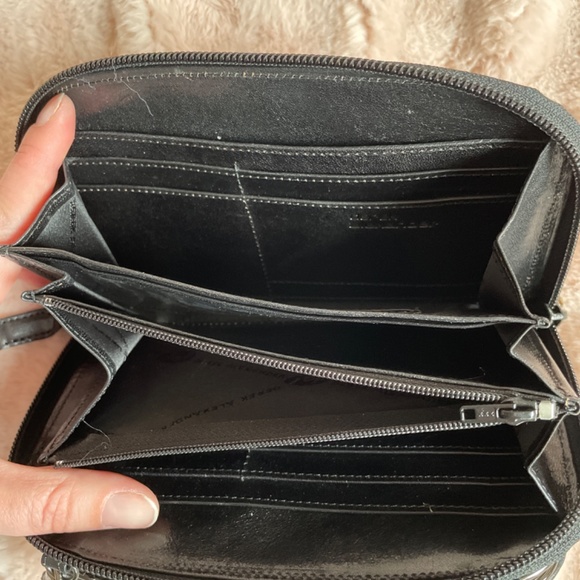NWOT Derek Alexander leather wallet clutch with removable short strap - Picture 4 of 5